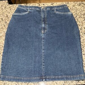 Vintage Gloria Vanderbilt Denim skirt 16 stretchy women’s Jean skirt